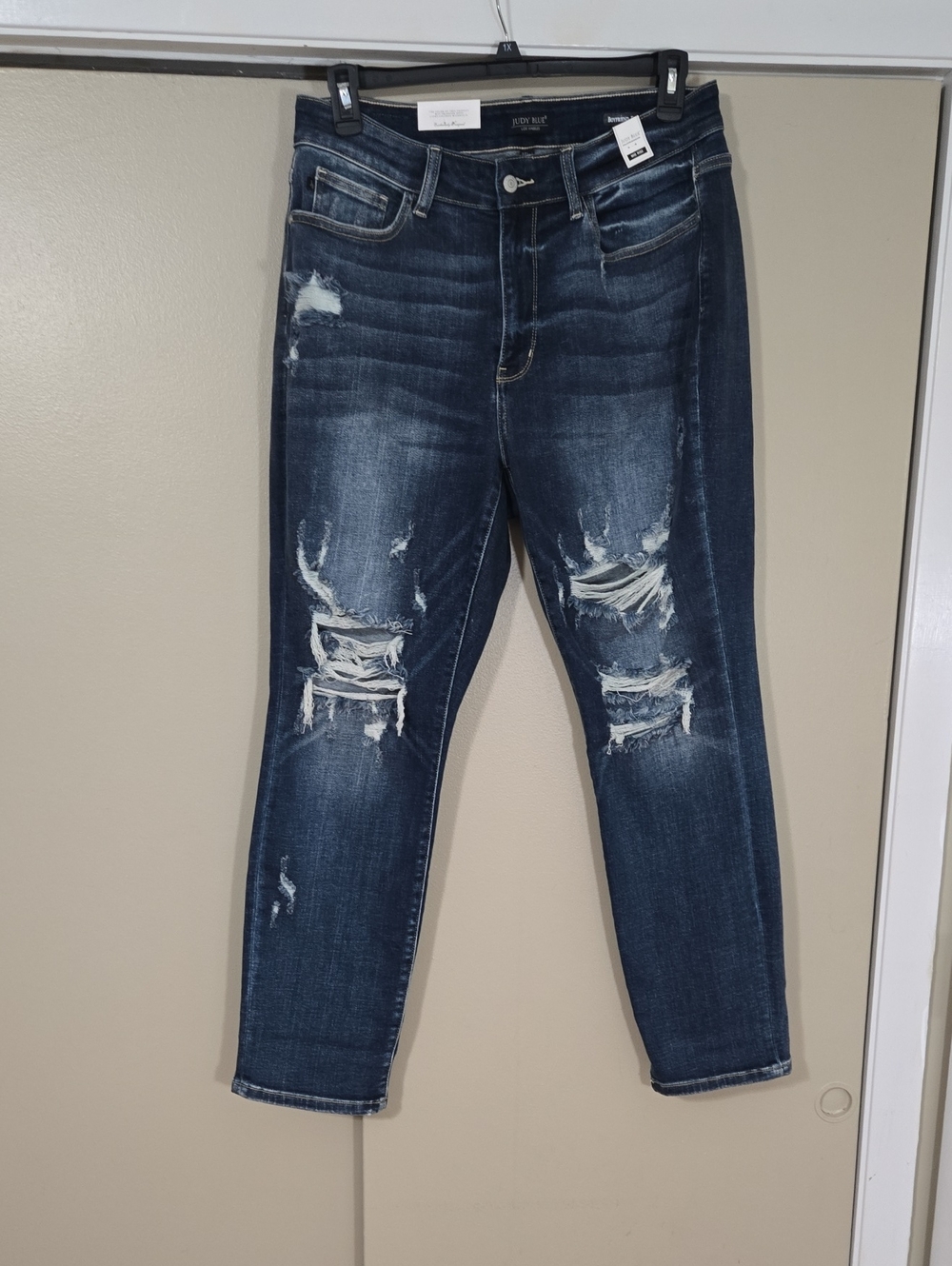 Judy Blue Mid-Rise Distressed Boyfriend Fit Jeans Size 16W NWT